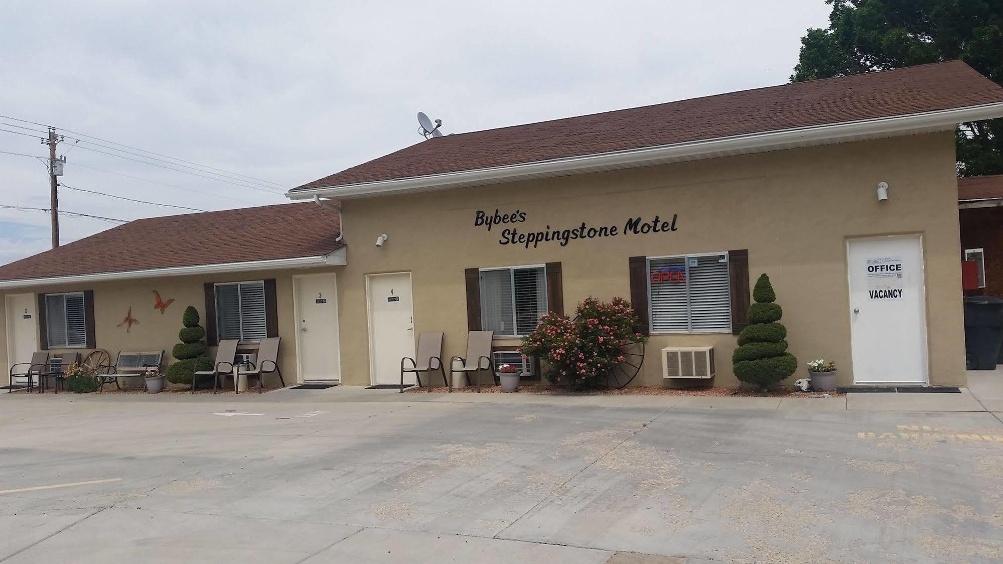 Bybee'S Steppingstone Motel Tropic Exterior photo